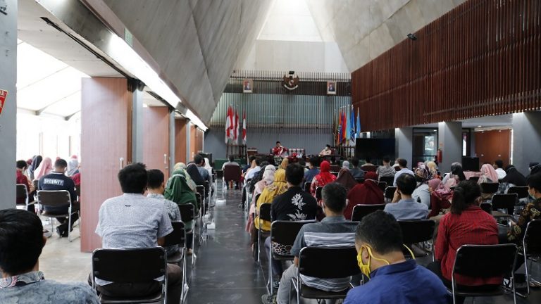 Meskipun Tanpa Berjabat Tangan, Halal Bihalal Poliwangi Berlangsung Khidmat