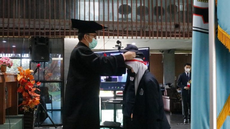 TUTUP RANGKAIAN PROGRAM PENGENALAN KEHIDUPAN KAMPUS, POLIWANGI KUKUHKAN 925 MAHASISWA BARU