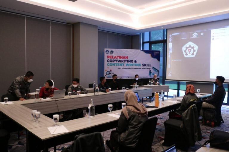 TINGKATKAN KOMPETENSI MENULIS, HUMAS POLIWANGI GELAR PELATIHAN COPYWRITING & CONTENT WRITING