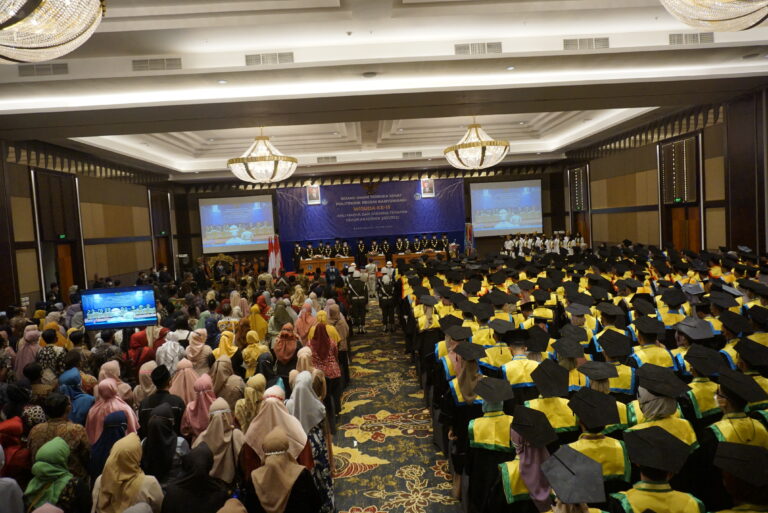 POLITEKNIK NEGERI BANYUWANGI MENGGELAR WISUDA XV TAHUN 2022