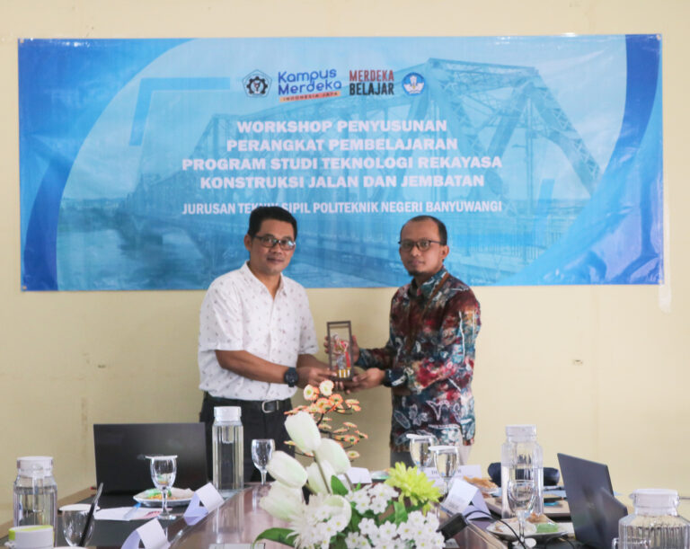 Jurusan Teknik Sipil Poliwangi Memenuhi Permintaan Industri Dengan Membuka Program Studi Baru Sarjana Terapan Teknologi Rekayasa Konstruksi Jalan dan Jembatan (TRKJJ)