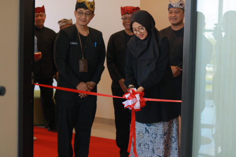 Pojok Statistik Hadir di Politeknik Negeri Banyuwangi, Diresmikan oleh Bupati Banyuwangi