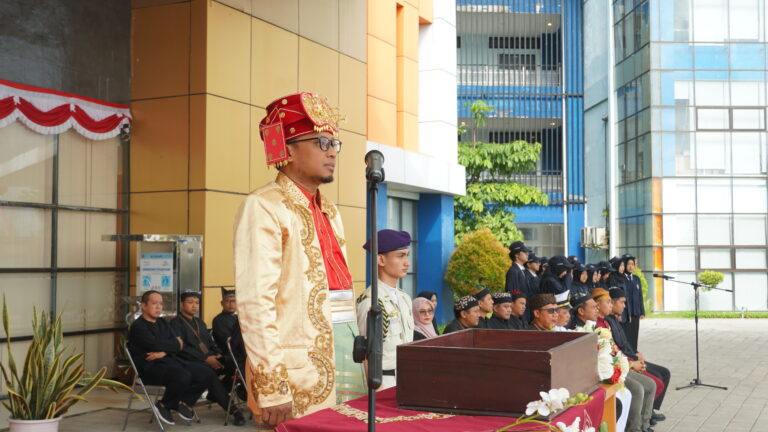 Politeknik Negeri Banyuwangi Gelar Upacara Bendera HUT ke-80 RI