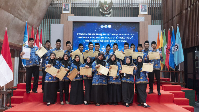 Direktur Politeknik Negeri Banyuwangi Lantik 22 Pegawai Pemerintah dengan Perjanjian Kerja (P3K)