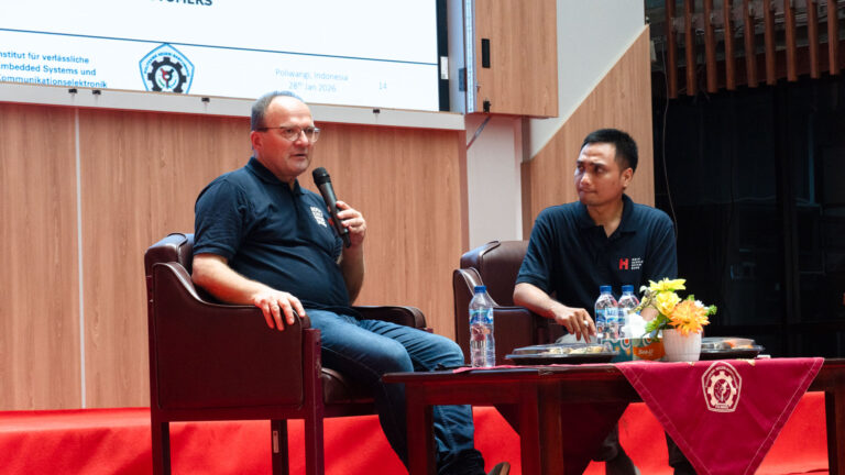 Kupas Tren Terkini mengenai Industrial Internet of Thinga (IIoT) Poliwangi Gelar Kuliah Tamu Internasional (Internasional Guest Lecture) bersama Dosen dari Hochschule Offenburg University of Applied Sciences