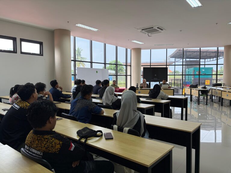 Poliwangi Gelar Pertemuan Evaluasi dan Pemaparan Program Kerja Ormawa Tahun 2026