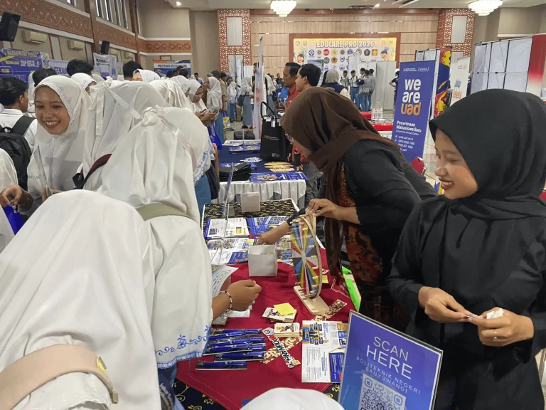 PMB Poliwangi Perkenalkan Pendidikan Vokasi Unggulan di Educare Pro MGBK Kabupaten Probolinggo 2026