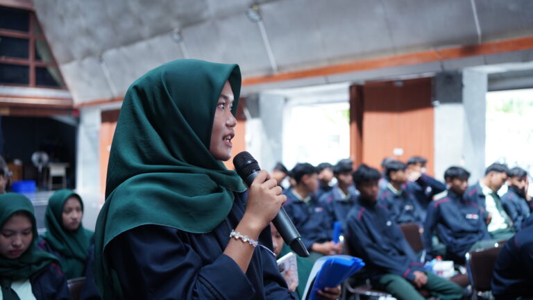 Poliwangi Terima Kunjungan Edukatif SMK PGRI Rogojampi Jurusan Bisnis Digital