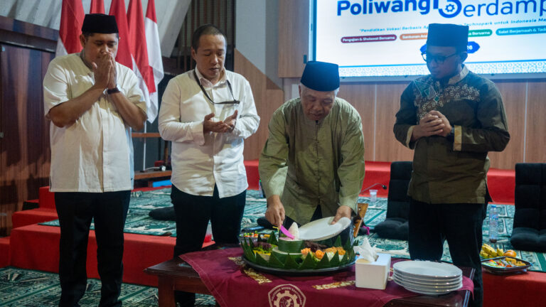 Sinergi Poliwangi dan DWP Santunan Lintas Generasi Warnai Perayaan Dies Natalis ke-13